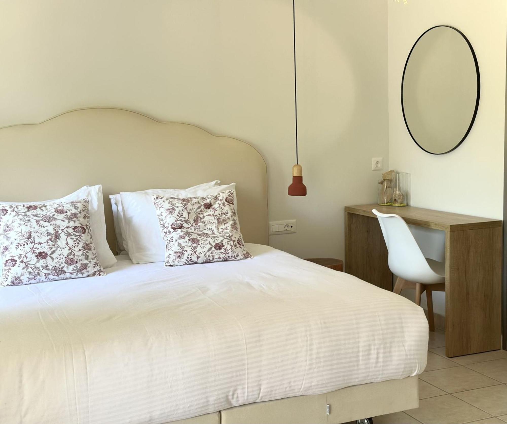 Lithies Sea View Boutique Hotel Koríthion Eksteriør bilde