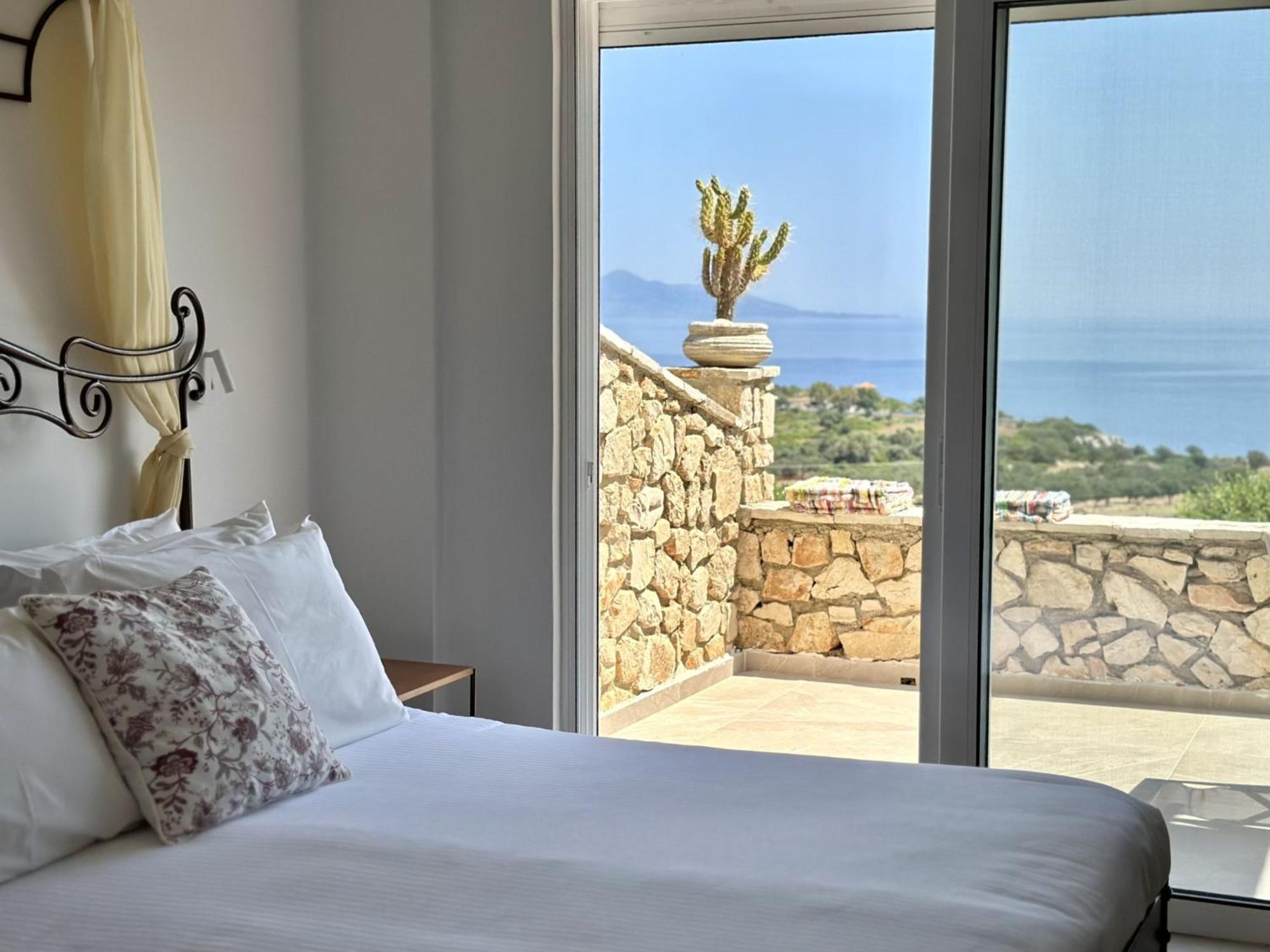 Lithies Sea View Boutique Hotel Koríthion Eksteriør bilde